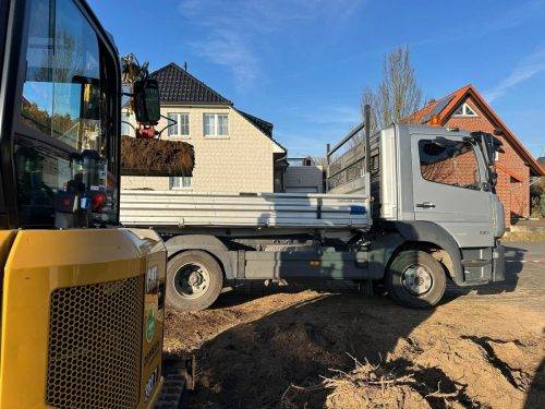 dPHOTO-2025-03-07-08-52-53-7